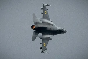 Máy bay chiến đấu F-16.