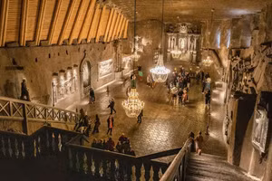 Krakow, thành phố lớn thứ hai của Ba Lan, là thế giới ngầm của mỏ muối Wieliczka.