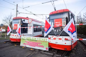 Xe điện đứng im trong cuộc đình công giao thông công cộng toàn quốc ở Dortmund, Đức, ngày 2/2/2026.