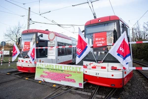 Xe điện đứng im trong cuộc đình công giao thông công cộng toàn quốc ở Dortmund, Đức, ngày 2/2/2026.