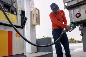 Việc cấm dầu diezel của EU đối với Nga sẽ đẩy giá lên cao.