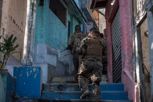 Cảnh sát tiến hành đột kích quy mô lớn ở Rio de Janeiro, ngày 28/10/2025.