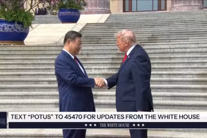 Chủ tịch Trung Quốc Tập Cận Bình (trái) đón tiếp Tổng thống Mỹ Donald Trump tại Bắc Kinh, ngày 14/5/2026.