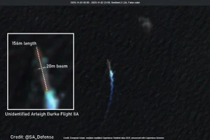 Tàu khu trục lớp Arleigh Burke Flight IIA của Hải quân Mỹ được phát hiện cách bang Falcon của Venezuela 354 km, ngày 2/11/2025.