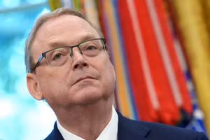 Cố vấn kinh tế Nhà Trắng, Kevin Hassett.