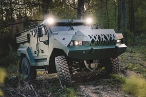 Xe bọc thép Patriot.