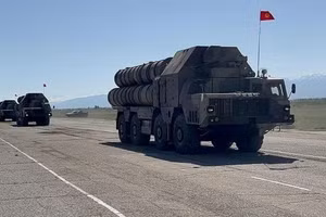 Nga vừa triển khai hệ thống phòng không S-300PS tới Kyrgyzstan.