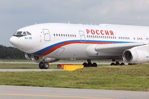 Máy bay Ilyushin Il-96 của Nga.