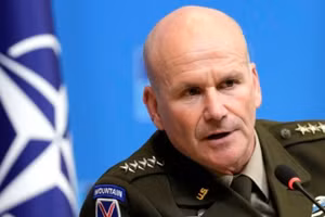 Chỉ huy lực lượng Mỹ tại châu Âu, tướng Christopher Cavoli.