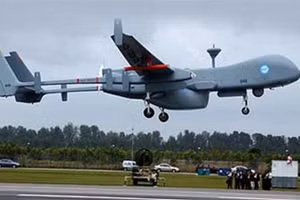 UAV Heron 1 của Israel.