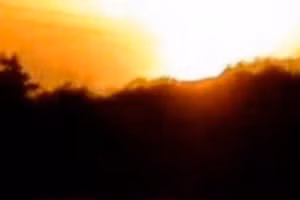 Đám cháy dữ dội sau cuộc tấn công của Nga nhằm vào một trung tâm cơ sở hạ tầng khí đốt lớn của Ukraine ở Zaporizhzhia, ngày 25/2.