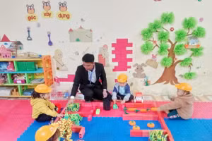 Thầy Nghiệp luôn coi học sinh là con, là cháu trong gia đình.