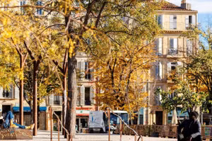 Jimbocho, Tokyo, Nhật Bản, đứng đầu nhờ chuỗi hiệu sách cổ điển.