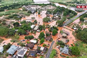Lũ quét tấn công đảo Oahu, ngày 21/3/2023.