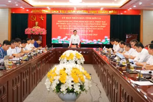 Toàn cảnh cuộc họp đưa ra các giải pháp khắc phục mưa lũ.