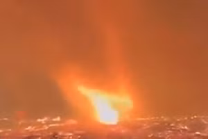 Cháy rừng bùng phát dữ dội ở Bồ Đào Nha, ngày 16/8/2025.