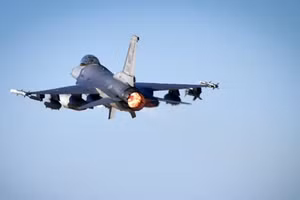 Ukraine mất thêm một chiến đấu cơ F-16 trong cuộc tấn công của quân đội Nga vào đêm 28/6/2025.