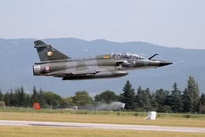 Chiến đấu cơ Mirage 2000D RMV của Pháp.