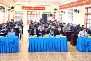 Lãnh đạo, cán bộ, viên chức xã Chiềng Mung tổ chức Hội nghị tuyên truyền hướng đến Đại hội lần thứ XIV của Đảng.