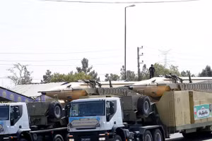 Tên lửa đạn đạo Emad của Iran.