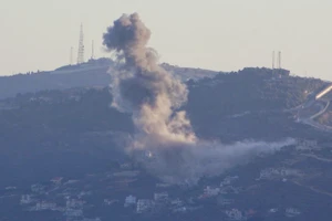 Khói bốc cao sau cuộc không kích của IDF nhằm vào các mục tiêu của Hezbollah ở Lebanon, ngày 18/9/2024.