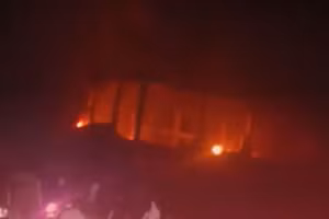 Nổ lớn tại kho đạn dược ở Syria, ngày 8/10/2025.