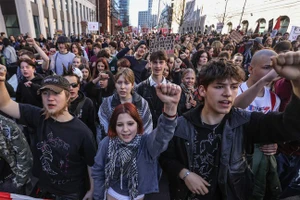 Sinh viên biểu tình phản đối lệnh nhập ngũ ở Berlin, ngày 5/3/2026.