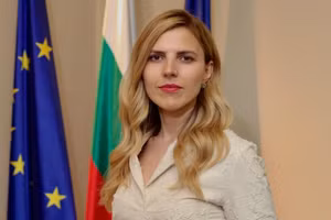 Ngoại trường Bulgaria Velislava Petrova.