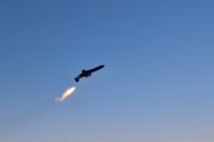 Ukraine thừa nhận phòng không của họ không bắn hạ được UAV Geran-3 của Nga.