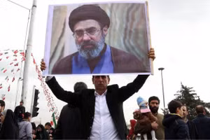 Tân lãnh đạo cấp cao Iran, Mojtaba Khamenei.