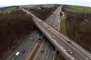 E40 là tuyến đường dài nhất châu Âu với chiều dài 8.000km.
