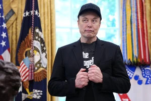 Tỷ phú Elon Musk trả lời các câu hỏi của phóng viên trong buổi họp báo tại Phòng Bầu Dục của Nhà Trắng, ngày 30/5/2025.
