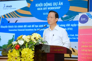 Ông Nguyễn Trúc Sơn, Phó Chủ tịch Ủy ban Nhân dân tỉnh Vĩnh Long phát biểu tại sự kiện.