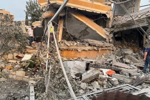 Hiện trường vụ không kích của IDF nhằm vào Hezbollah ở Lebanon, ngày 6/11/2025.