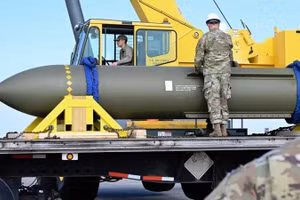 Mỹ đang phát triển bom phá boongke mới thay thế GBU-57 MOP.