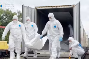 Nga, Ukraine tiến hành hồi hương thi hài các binh sĩ tử trận hôm 9/4.