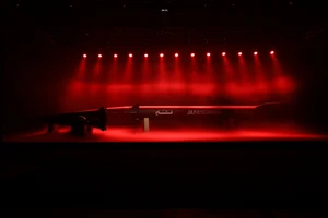 Tên lửa đạn đạo tầm trung siêu thanh Fattah-1 của Iran.