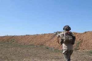 Binh sĩ Nga thử nghiệm loại đạn mới tại trường bắn, ngày 23/1/2026.