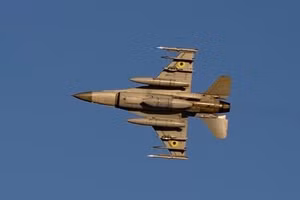 Máy bay chiến đấu F-16 của không quân Ukraine.