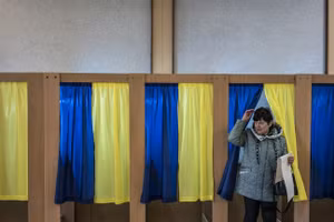 Ukraine hủy bỏ cuộc bầu cử địa phương.