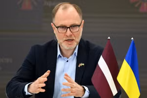 Bộ trưởng Quốc phòng Latvia Andris Spruds.