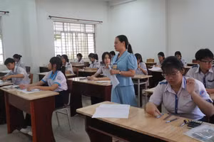 Trường THPT Châu Văn Liêm tiếp tục giữ vị trí dẫn đầu với mức điểm chuẩn nguyện vọng 2a cao nhất toàn thành phố: 21,30 điểm. Ảnh: Minh Hoàng