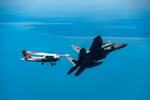 Chiến đấu cơ F-16 chặn máy bay đáng ngờ trên sân golf của Tổng thống Trump, ngày 5/7/2025.