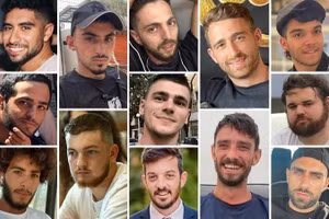 13 con tin còn sống cuối cùng được Hamas giao cho Hội Chữ thập đỏ, ngày 13/10/2025.