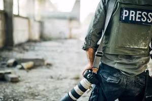 Nga cung cấp lối đi an toàn cho báo chí đưa tin về lực lượng Ukraine bị bao vây ở tiền tuyến xung đột.