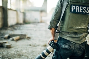 Nga cung cấp lối đi an toàn cho báo chí đưa tin về lực lượng Ukraine bị bao vây ở tiền tuyến xung đột.