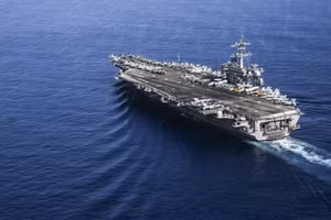 Tàu sân bay USS Abraham Lincoln của Mỹ.