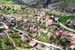 Ngôi làng nhỏ xinh đẹp Gokova ở Thổ Nhĩ Kỳ có vấn đề khuyết tật rất phổ biến.