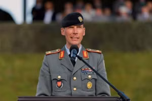 Tư lệnh lục quân Đức, Trung tướng Christian Freuding.