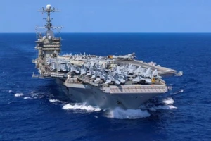 Tàu sân bay USS Harry S. Truman của Hải quân Mỹ.